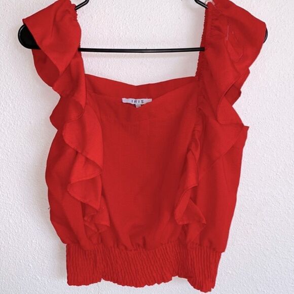 ✨ Iris Cropped Ruffle Sleeve Red Sleeveless Top✨ - Picture 2 of 4